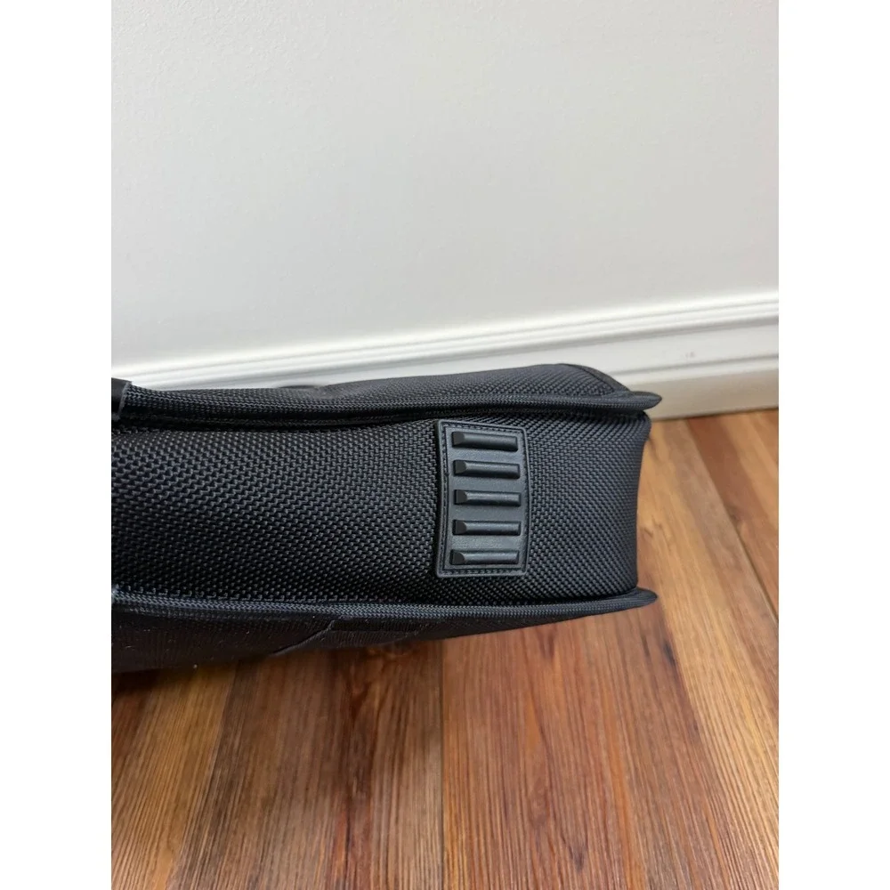 Mobile Edge Black Cordura Nylon Laptop Briefcase Messenger Bag Travel Case